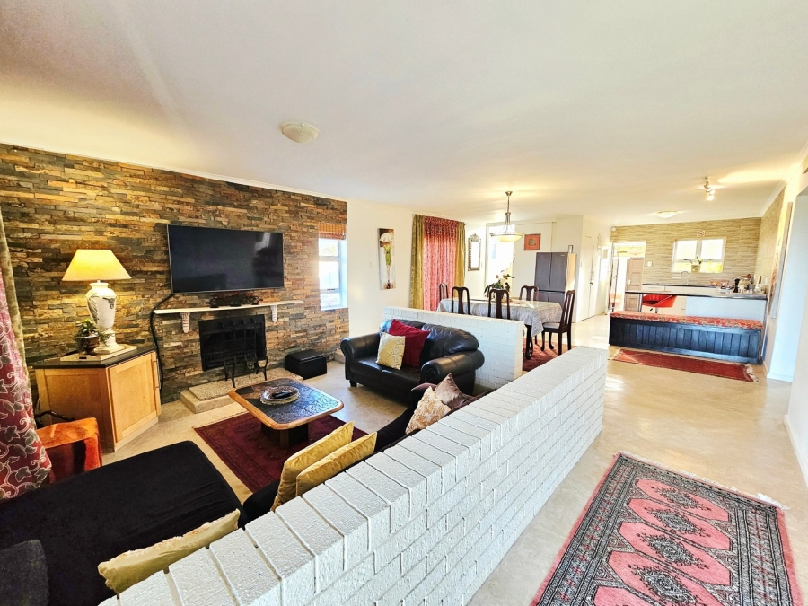 4 Bedroom Property for Sale in Bettys Bay Western Cape